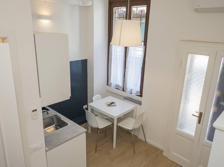 Youhosty - Accademia 53 Quinto Apartment Милано Екстериор снимка