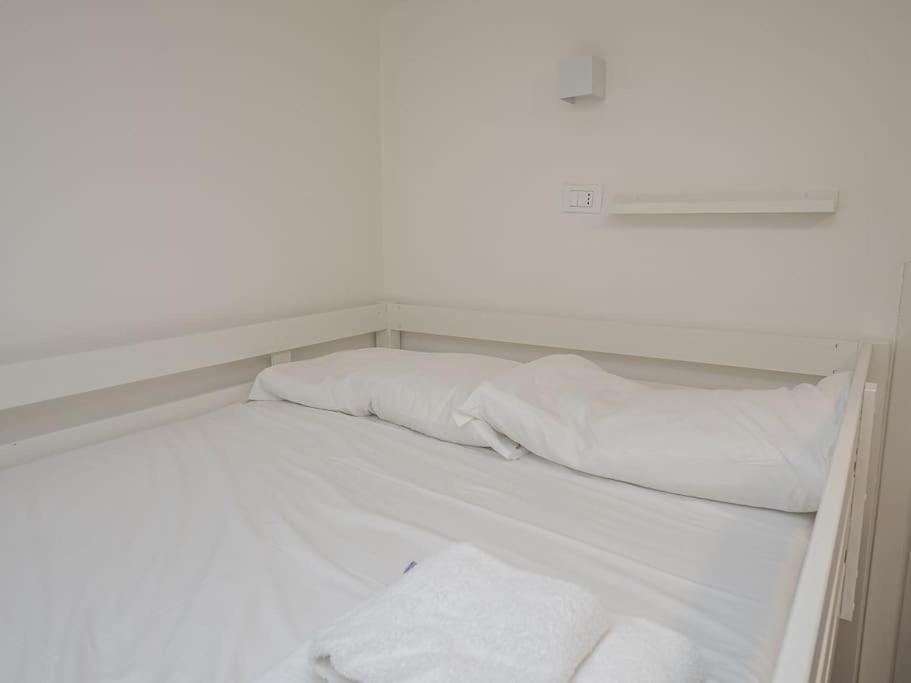 Youhosty - Accademia 53 Quinto Apartment Милано Екстериор снимка