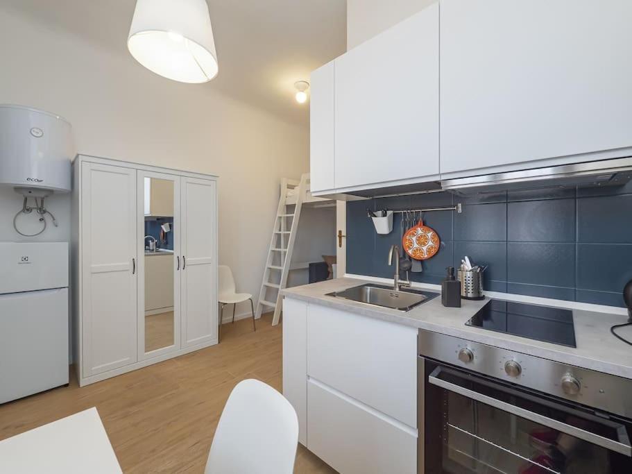 Youhosty - Accademia 53 Quinto Apartment Милано Екстериор снимка