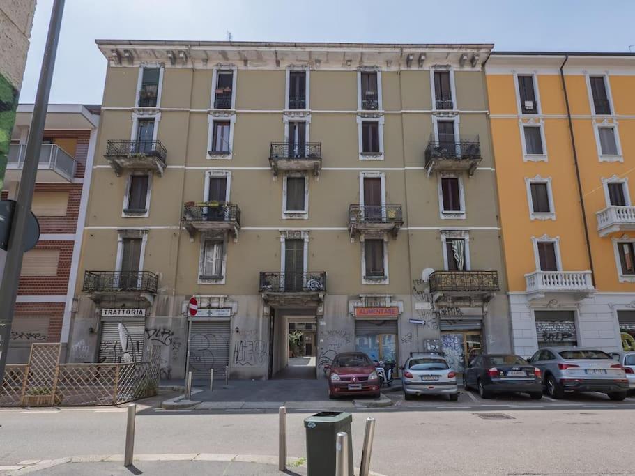 Youhosty - Accademia 53 Quinto Apartment Милано Екстериор снимка