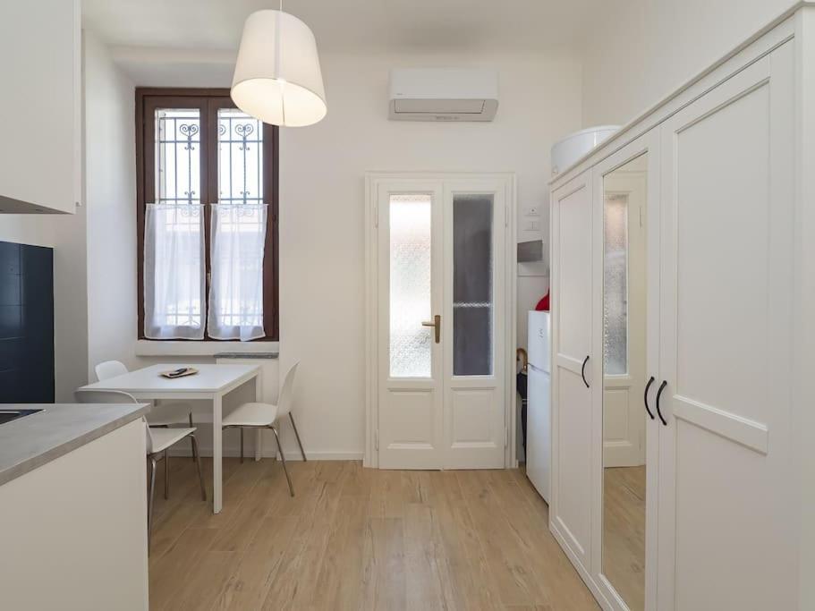 Youhosty - Accademia 53 Quinto Apartment Милано Екстериор снимка